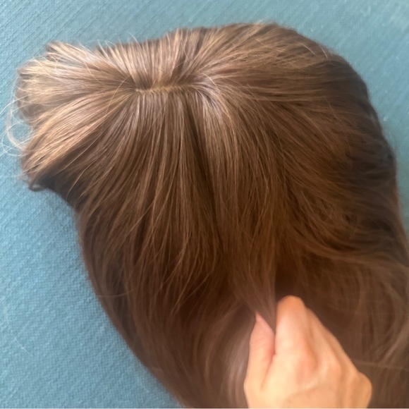 20-inch Brown Loose Wave with Bangs (Synthetic Wig - Picture 4 of 4